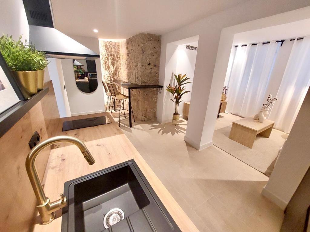 Helearon Suite مالقة المظهر الخارجي الصورة